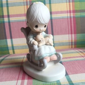 Precious Moments “The Purr-felt Grandma” 1979